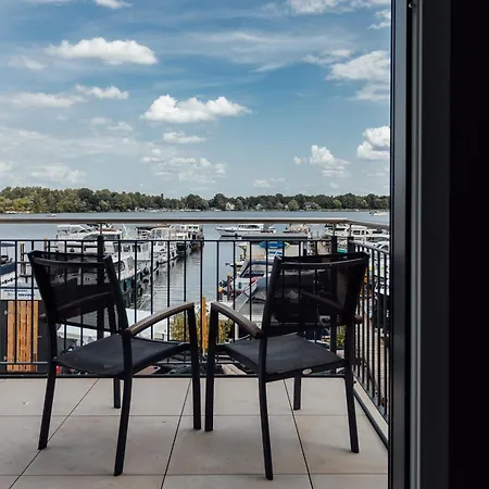 Exklusive Ferienwohnungen An Der Havel Werder  Exterior photo