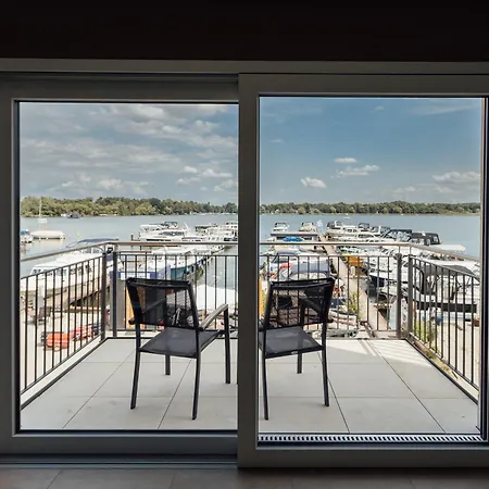 Exklusive Ferienwohnungen An Der Havel Werder  Exterior photo